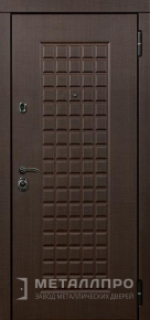 Фото внешней стороны двери «МеталлПро МДФ №300» с отделкой МДФ ПВХ