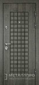 Дверь металлическая «Серая входная дверь с МДФ панелями в дом» с внешней стороны МДФ ПВХ