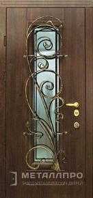 Дверь металлическая «Уличная входная дверь с МДФ со стеклом и ковкой в частный дом» с внутренней стороны МДФ ПВХ