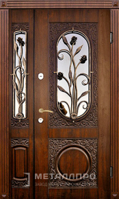 Дверь металлическая «Парадная дверь №82» с внешней стороны Массив дуба
