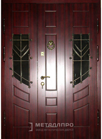 Фото внешней стороны двери «Парадная дверь №15» c отделкой Массив дуба