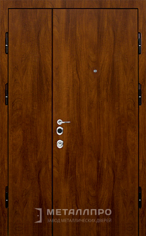 Фото внешней стороны двери «Тамбурная дверь №3» c отделкой Ламинат