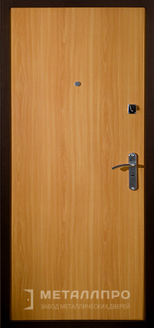 Фото внутренней стороны двери «МДФ №6» c отделкой Ламинат