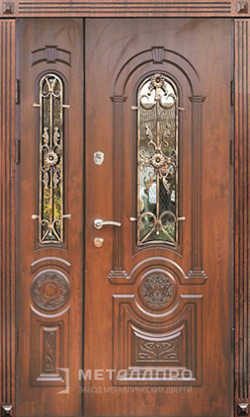 Фото внешней стороны двери «Парадная дверь №78» c отделкой Массив дуба